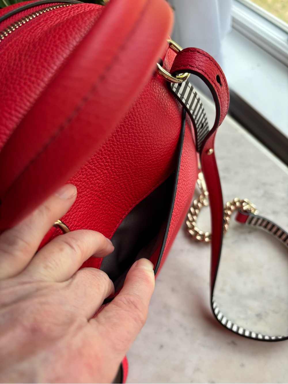 Henri Bendel About Town Red Pebbled Leather Mini Backpack/Shoulder Bag - Picture 9 of 11